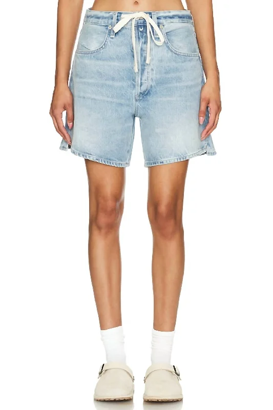 Brynn Shorts In Jesamyn