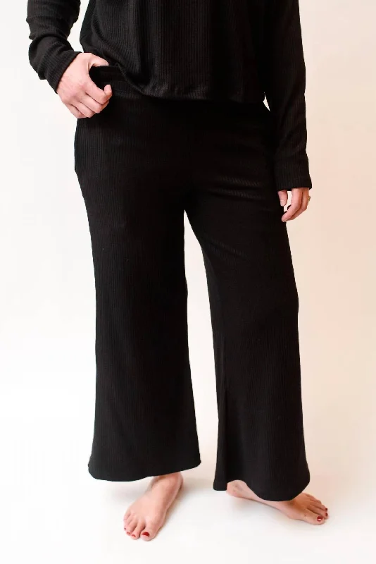 Ribbed Lounge Pant In Black