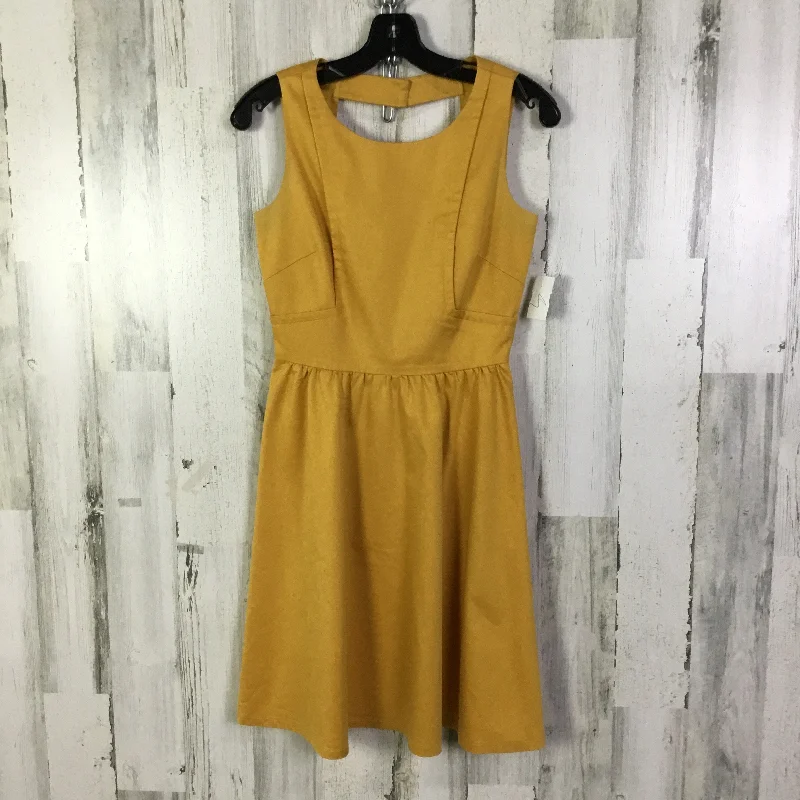 Dress Casual Short By Antonio Melani In Yellow, Size: 0