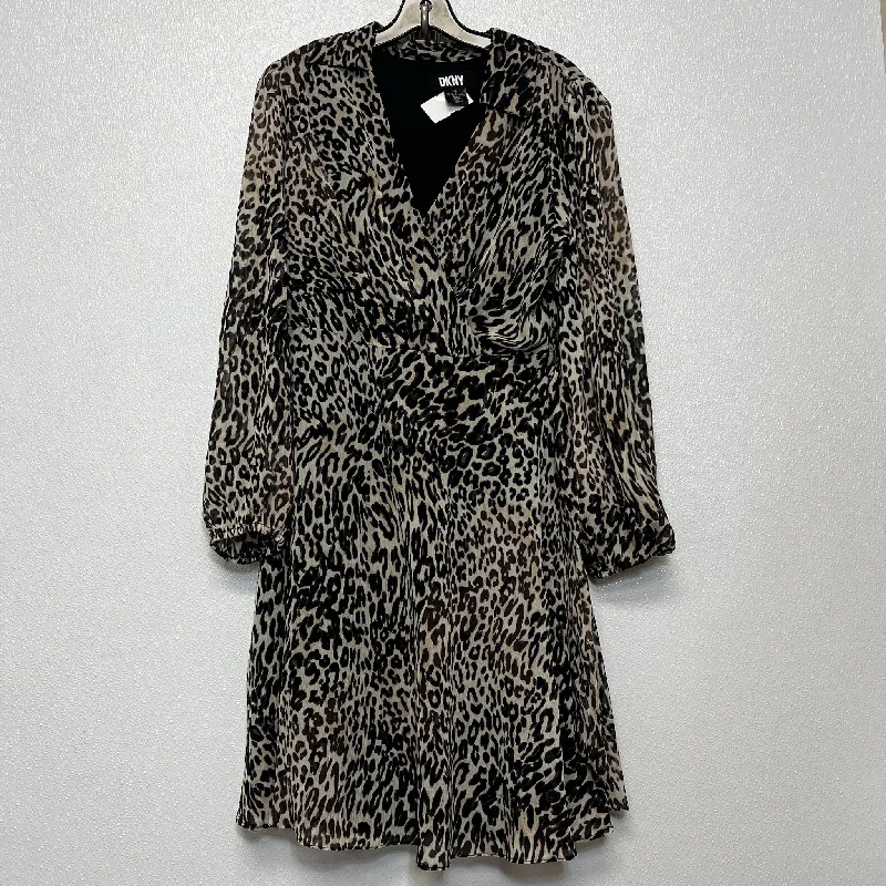 Dress Casual Short By Dkny O In Animal Print, Size: 12